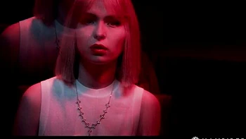 Endearing Melody Marks and Lily Bell - mesmerize porn - Vampired