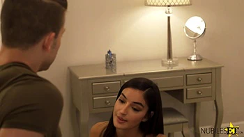 Nubile Lampoons Xxxmas Vacation - S3:E5