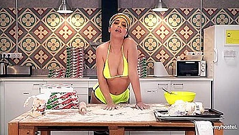 Bbc Takes Pizza Delivery Girl - Big Dick