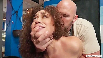 College Babe Gets Cafe Au Laid