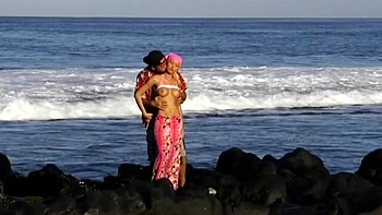 Alexa Takes Her Man down to the Seashore for Some Afternoon Sex - Private Porn Sex Videos